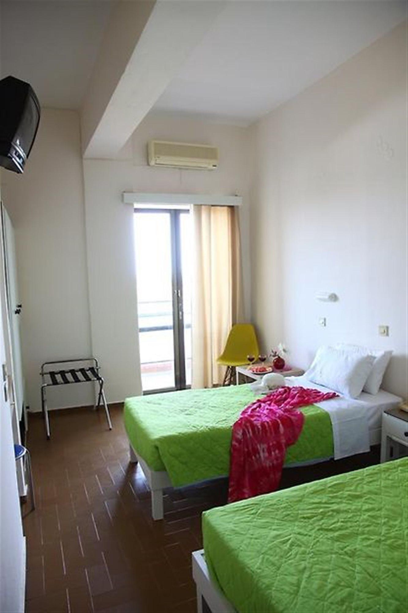 Triton Garden Hotel Mália Kültér fotó
