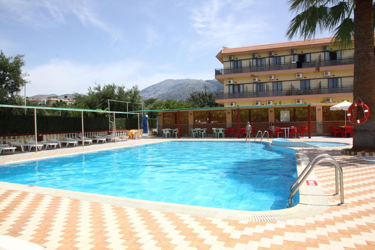 Triton Garden Hotel Mália Kültér fotó